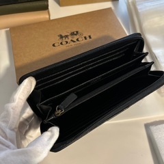 コーチ　アウトレット商品　長財布の画像