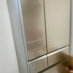 (運搬費込)ファミリー用オシャレ中古冷蔵庫