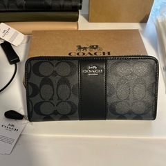 コーチ　アウトレット商品　長財布