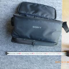 SONYマークのカメラバック