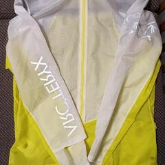 ARC'TERYX "ランニングに最適" 防風と通気の兼ね合いの画像