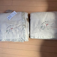 新品　シングルシルク毛布　２枚