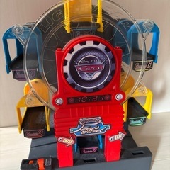 【美品】トミカ カーズ みんなあつまれ！大回転パーキング 欠品あり 格安 トミカ カーズ みんなあつまれ!大回転パーキング