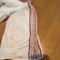 ５部丈トップス 刺繍系 肩出し Lsize美品の画像