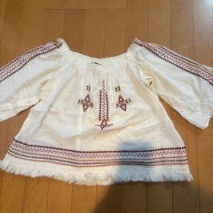 ５部丈トップス 刺繍系 肩出し Lsize美品の画像