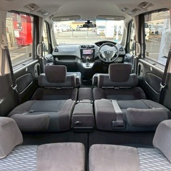 低走行 6万キロ☆ハイブリッド入りました☆月々1.2万円〜分割払い可❗️車検2年付き！大人気☆日産 セレナ☆8人乗り☆Bluetooth対応ナビ付き☆走行中DVD見れます☆ETC☆バックカメラ☆ドラレコ付きのフル装備☆電動スライドドア☆クルーズコントロール搭載☆ウィンカーミラー☆フル装備☆車内広々三列シート‼️の画像