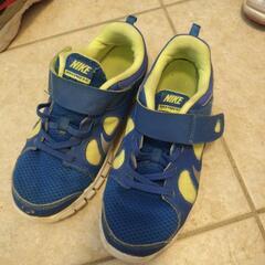 子供用靴21、21.5　決まりましたの画像