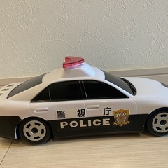 大きなパトカーの画像