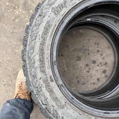 175/80/16 マッドタイヤの画像