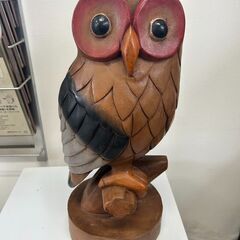 木製フクロウ置物　F327