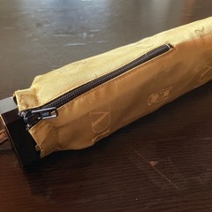 【新品未使用】OLIVER オリバー　折りたたみ傘　雨傘　ブルドッグ　パグ　イエロー　からし色の画像