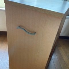 木製キャビネット棚の画像