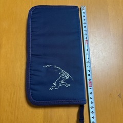 新古品　紺色　鳥獣戯画　トラベルケースの画像