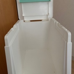 ニトリ 蓋付きボックス 収納の画像