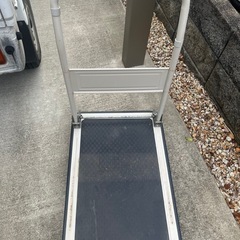 折りたたみホーム台車の画像