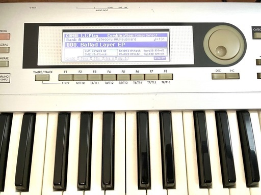 KORG TRITON Le76 コルグ  シンセサイザー 動作確認済み アダプター スマートメディア キーボード　専用セミハードケー