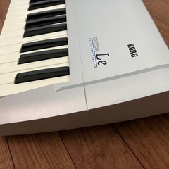 KORG TRITON Le76 コルグ  シンセサイザー 動作確認済み アダプター スマートメディア キーボード　専用セミハードケース付きの画像