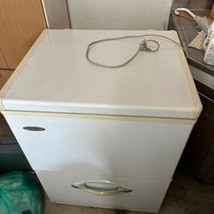 電気冷凍庫 107L