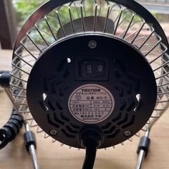 卓上小型扇風機の画像
