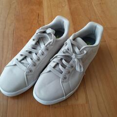 Reebok　スニーカー未使用品　23.5cm