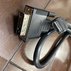 デスクトップパソコンとモニター間ケーブル