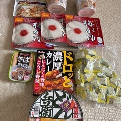 特典あり‼️その1とその2も購入した方はお米をプレゼントします！本日のみ‼️その3 マカロニ　パン　ドライカレー　ピラフ　ご飯　ミートボール　たぬきそば　一平ちゃんお好み焼きソース　ココアオレ　親子丼　中華丼　お菓子などの画像