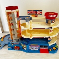 トミカ工場&トミカビルディングセットの画像