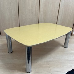 テーブル