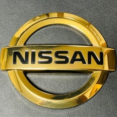 日産純正ゴールドエンブレムセット – フーガ Y51/KY51/HY51/KNY51 前期モデル用の画像