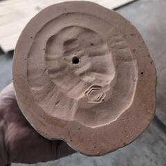 龍と山の置物の画像