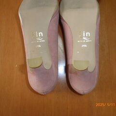【最終再値下げ】【中古美品】Fin パンプス　サーモンピンク　24,1/2の画像
