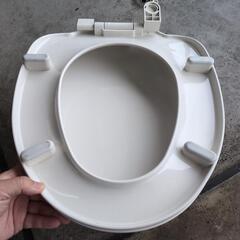 トイレの蓋の画像
