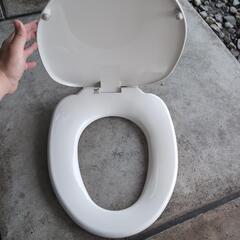 トイレの蓋の画像