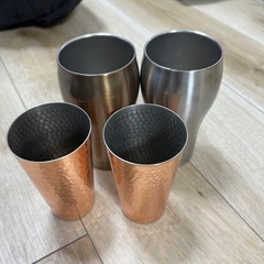 グラス4つ