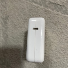 Apple TYPE-C  アダプターの画像