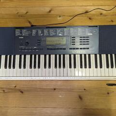 キーボード　CASIO　LK-215