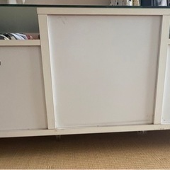 収納付きテレビ台　の画像