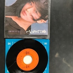 シングルレコード　山口百恵　愛に走って