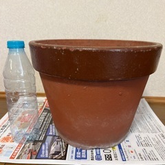 鉢　直径約27.5㌢、高さ約21.5㌢