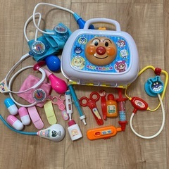 アンパンマン救急セット　音のなる聴診器ほか色々