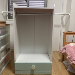 こども用　ハンガーラック　棚　
引き出し付き