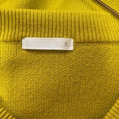 GU レディーストップスの画像