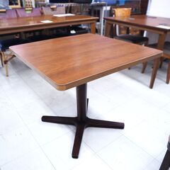 スクエア1本脚テーブル　業務用　リユース品　値下げしました！　価格　6,600円　在庫25台の画像