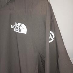新品タグ付き、NORTH FACEのサミットシリーズ 軽い通気性のある薄手ジャンパーの画像