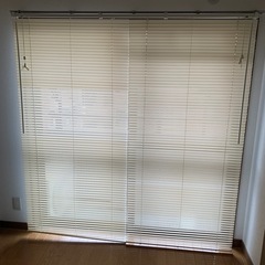 カーテンレール取付可能　　ブラインドの画像