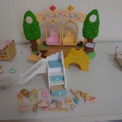 シルバニアファミリー 赤ちゃん家具/すべり台/森の幼稚園セット／ベビーカーの画像