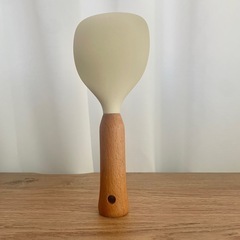 ウッドハンドル　シリコンしゃもじ　3COINS スリーコインズ　KITINTO  の画像