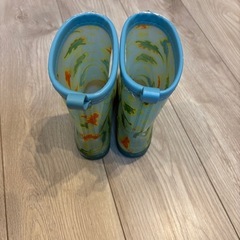 男の子　長靴　恐竜の画像
