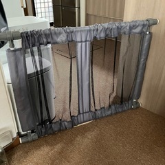 とおせんぼ　　犬　ベビー対応