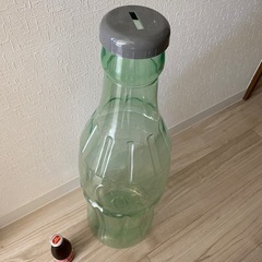 ビッグ貯金箱の画像